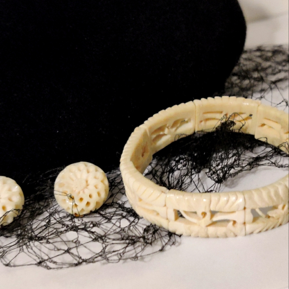 RARE Art Deco Carved Bone Bracelet and Earrings Jewelry Set